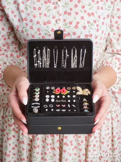 Шкатулка для ювелирных украшений