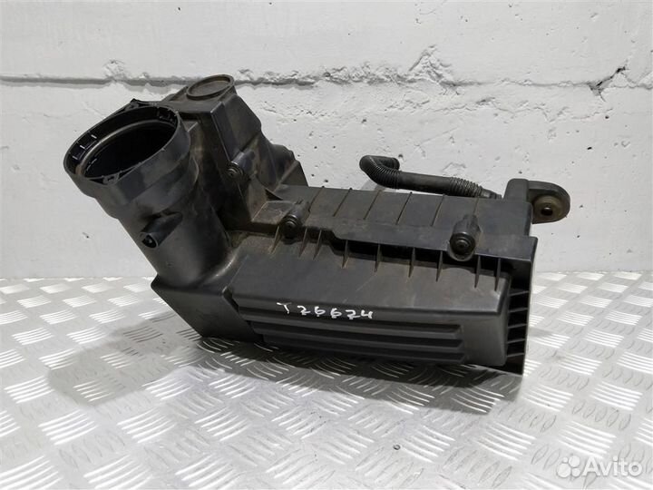 Корпус воздушного фильтра Skoda Superb 3C0129607BC