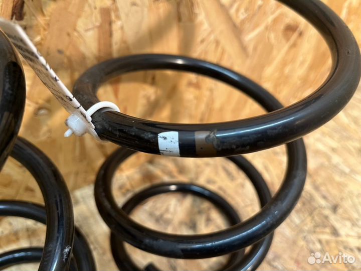 Пружина подвески передняя Skoda Octavia A7 Rs