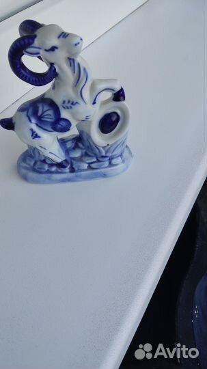 Статуэтка. Гжель. Горный козёл