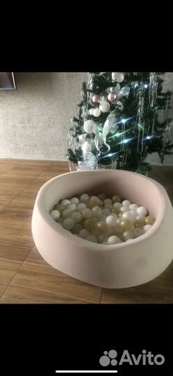 Сухой бассейн с шариками