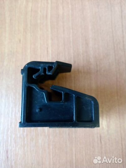 Крепление фары переднее Volkswagen Polo хетчбек