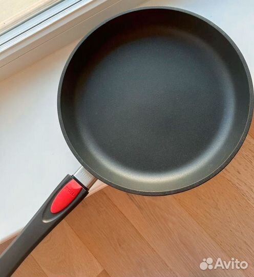 Сковорода, Woll titan Best. 28cm