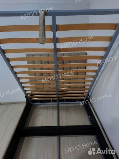 Кровать двуспальная