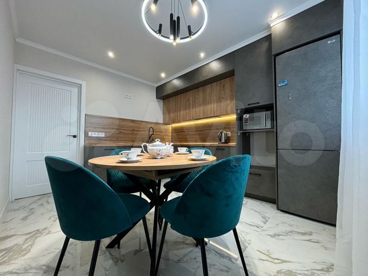 2-к. квартира, 55 м², 18/25 эт.