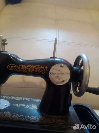Детская швейная машинка СССР