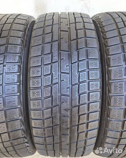 Yokohama Ice Guard IG30 215/50 R17 97T