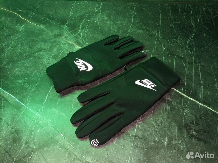 Перчатки Nike