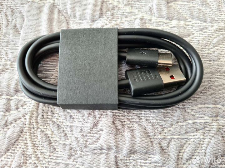 Музыкальная колонка jbl flip 5