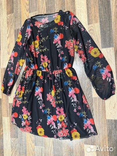 Яркие женские платья