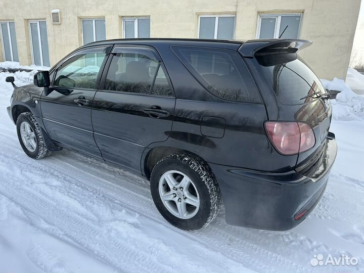 Toyota Harrier 2.2 AT, 2000, 340 000 км