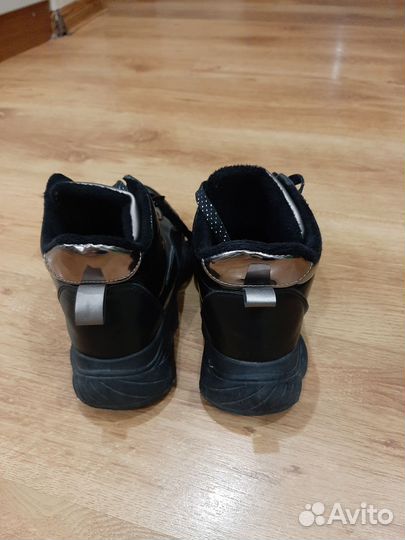 Кроссовки,ботинки