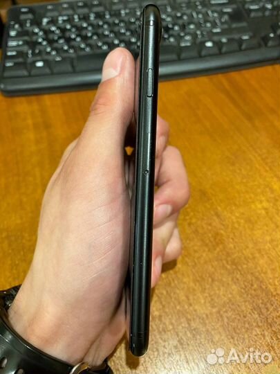 iPhone 7, 32 ГБ