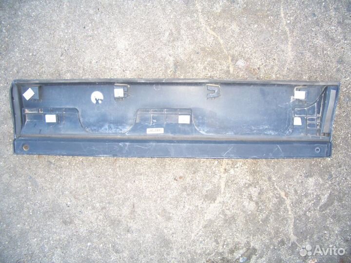 Накладка задней двери Хонда CR-V c07-12г