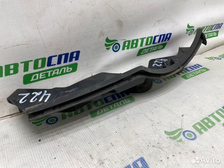 Кронштейн фары передний левый Volkswagen Passat B6