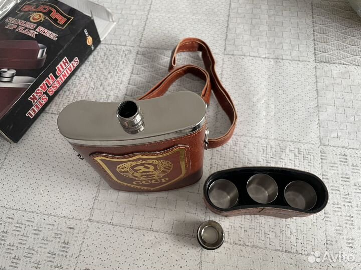 Фляга со стопками