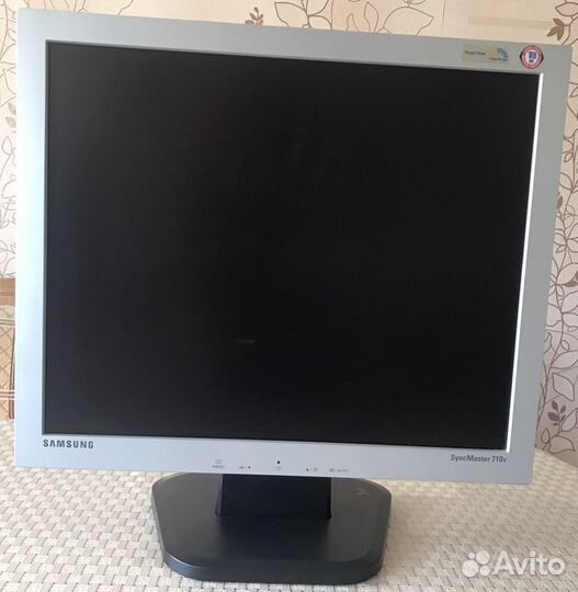 Монитор Samsung