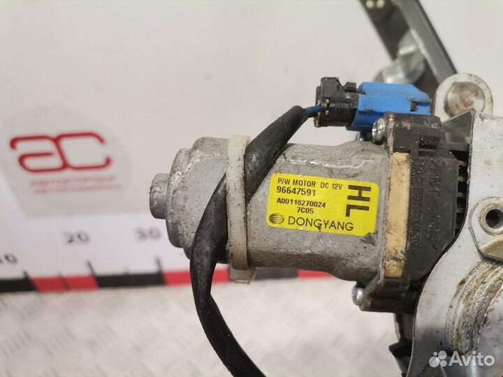 Стеклоподъемник электрический задний левый