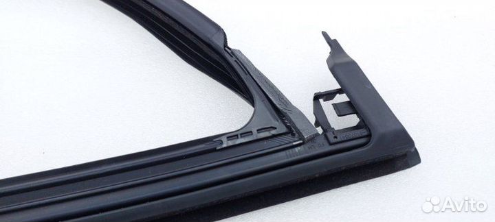 Б/У Б/У Уплотнитель стекла двери Верхний
