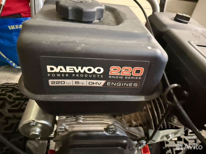 Снегоуборщик бензиновый бу