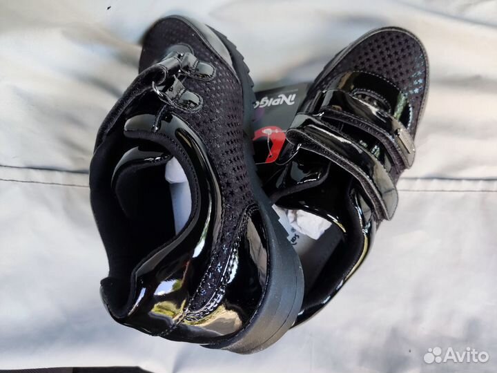 Новые полуботиночки для девочки размер 34