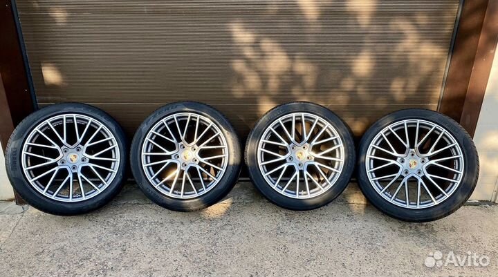 R21 Pirelli P Zero 315/35, PCD 5x130 DIA 71.6