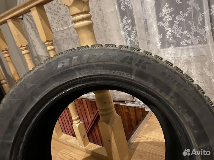 Bridgestone Blizzak Spike-01 255/55 R18 91H