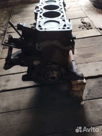 Блок цилиндров audi 80