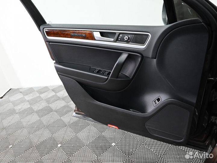 Volkswagen Touareg 3.0 AT, 2012, 143 000 км