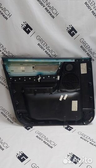 Обшивка двери передняя правая Land Rover Discovery