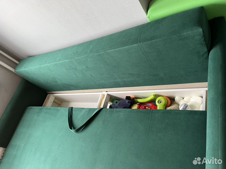 Диван прямой нпб велюр 207*105*85