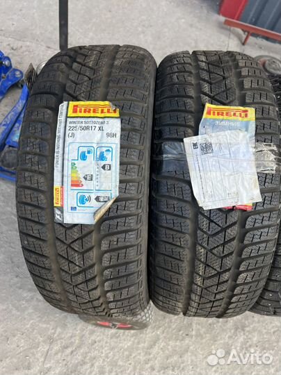 Pirelli Winter Sottozero 3 225/50 R17