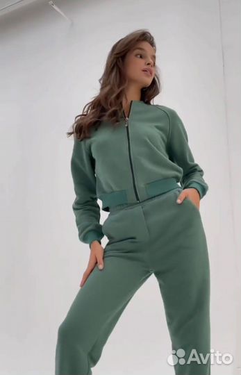 Спортивный костюм женский