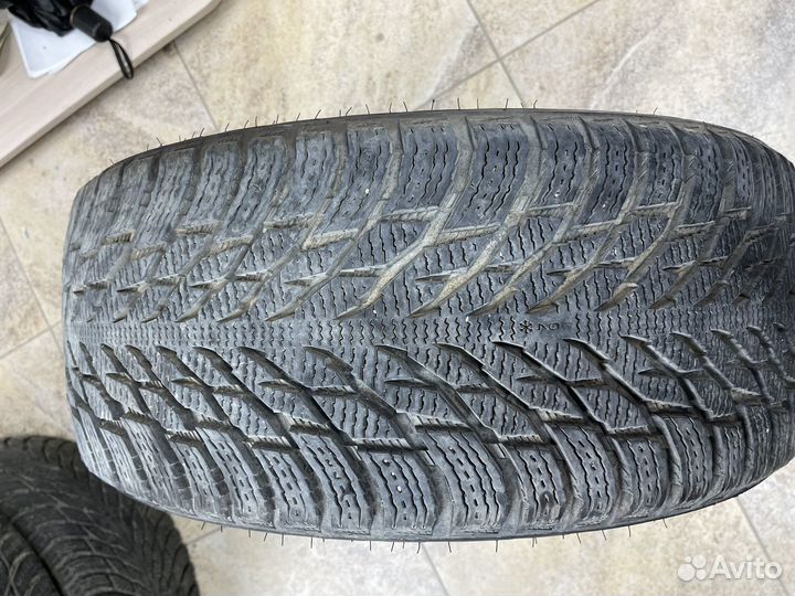 Nokian Tyres Hakkapeliitta 4 225/40 R19 22H