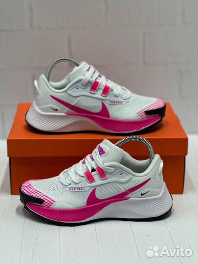 Кроссовки Nike р36-41 женские
