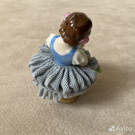 Кружевница девочка с букетом Германия