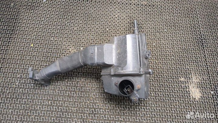 Корпус воздушного фильтра Skoda Fabia, 2010