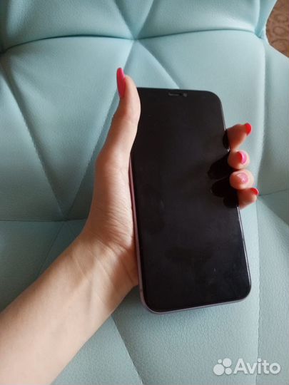 Телефон iPhone 11