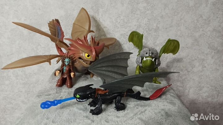 Драконы из мультфильма 