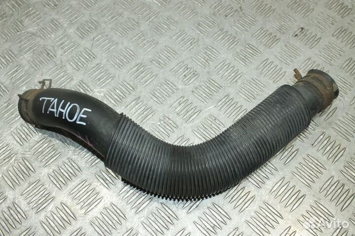Патрубок радиатора нижний Chevrolet Tahoe 2 GMT800