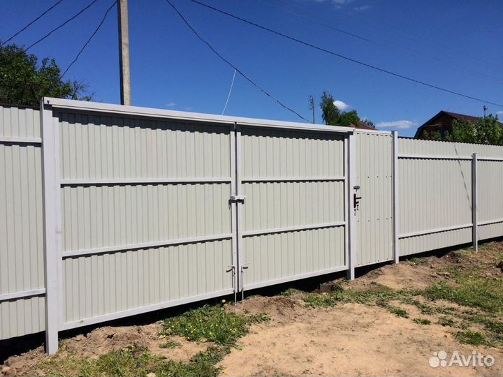 Заборы из евроштакетника с монтажом