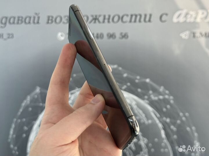 iPhone X, 64 ГБ