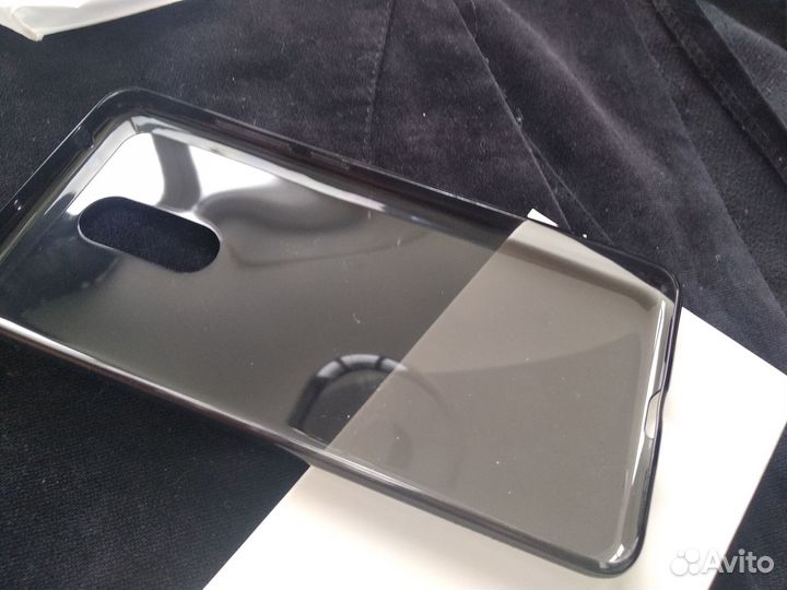 Чехлы на телефон