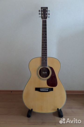 Акустическая гитара 