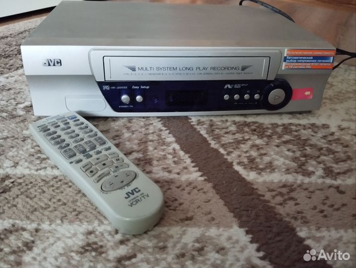 Видеомагнитофон jvc