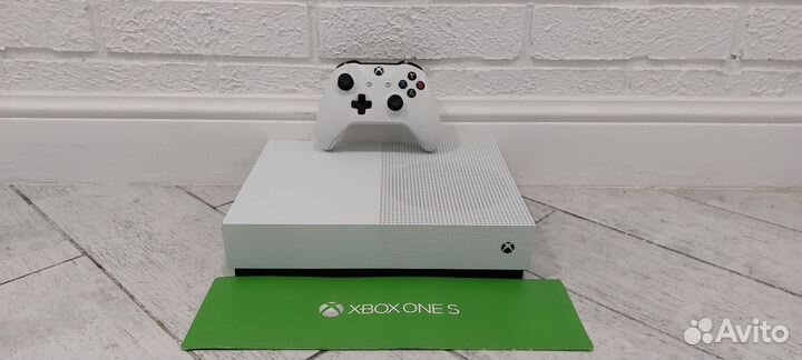 Xbox one s 1tb с играми