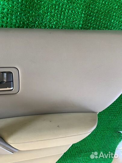 Обшивка двери прав. зад. Infiniti Fx35, Fx45