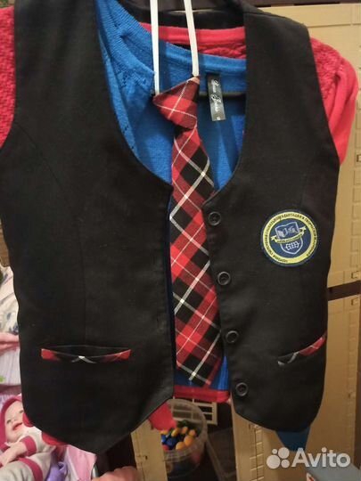Школьная жилетка для девочки 12 школа Батайск