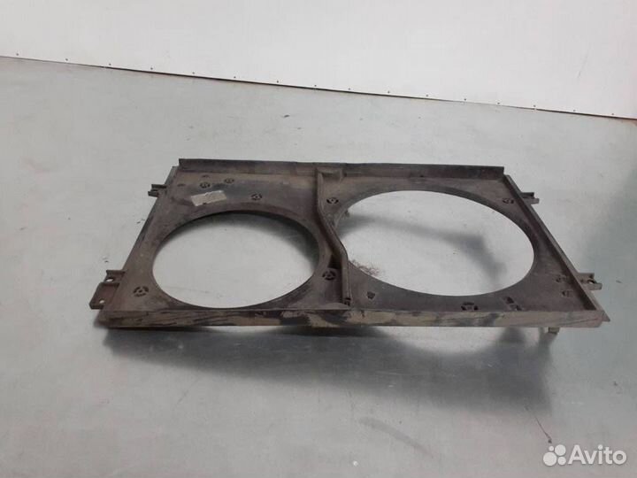 Диффузор вентилятора Volkswagen Bora 2000