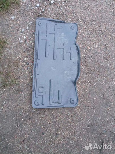 Mercedes Vito Vaneo пыльник защита двигателя